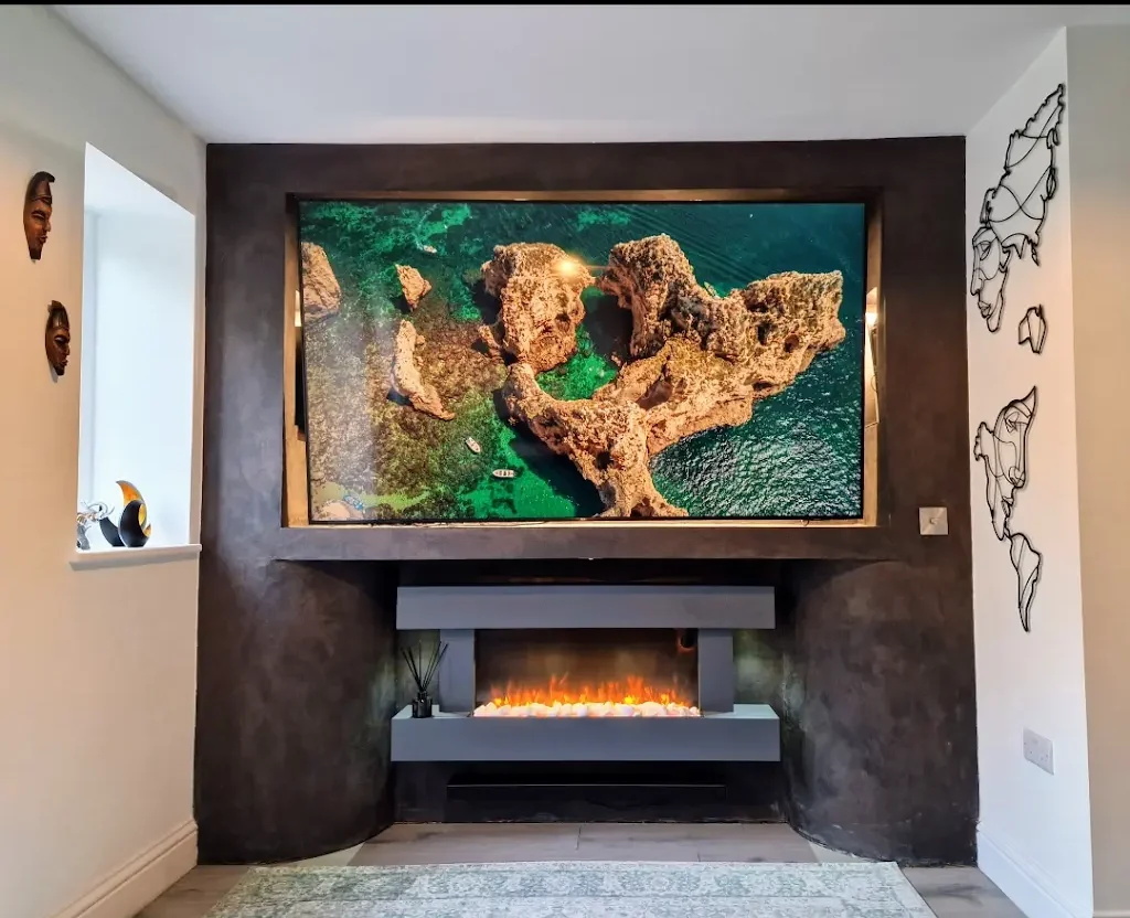 Media wall by Roman City Construction